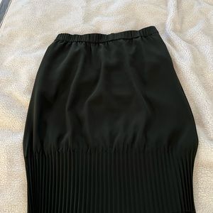 COS dark (bottle) green, pencil skirt with pleating detail